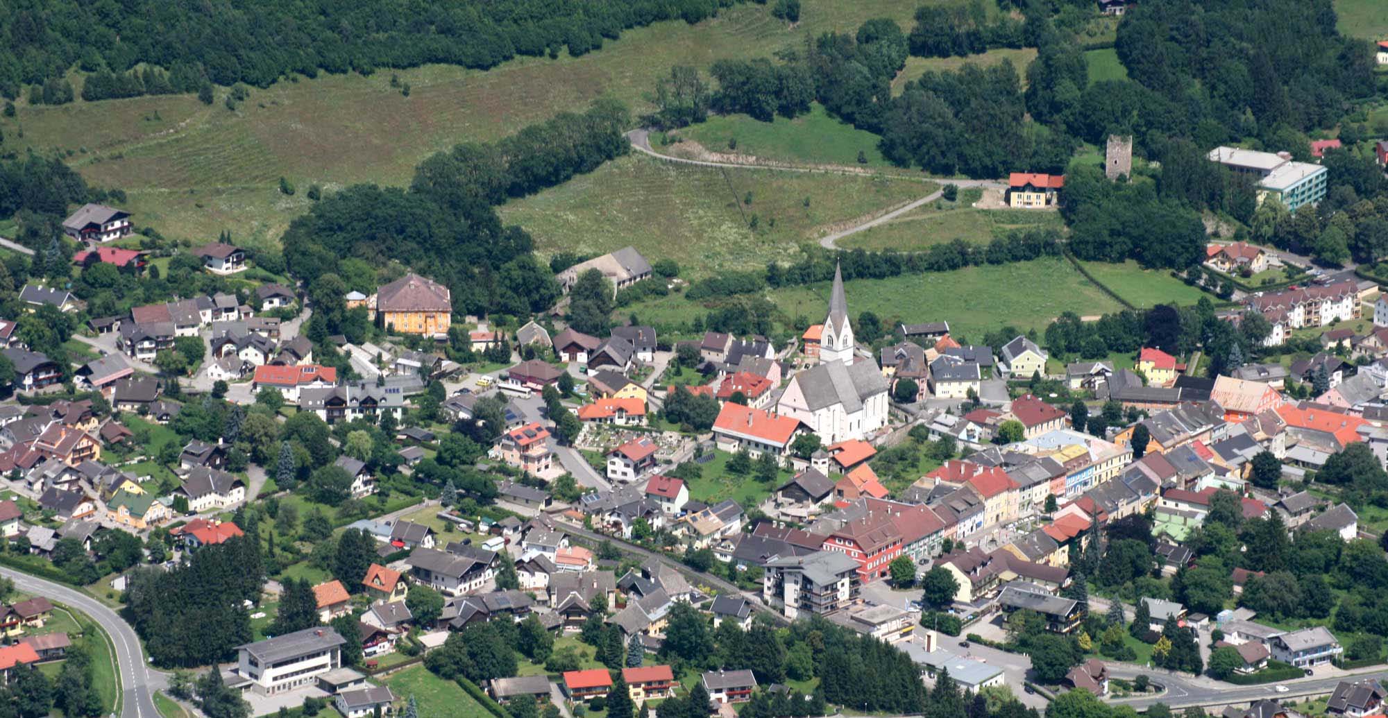 Blick auf den Luft- und Schrothkurort Obervellach 
